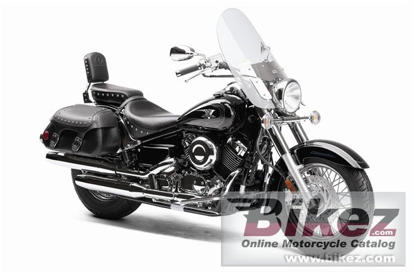 Big Yamaha v star silverado picture and wallpaper from Bikez.com